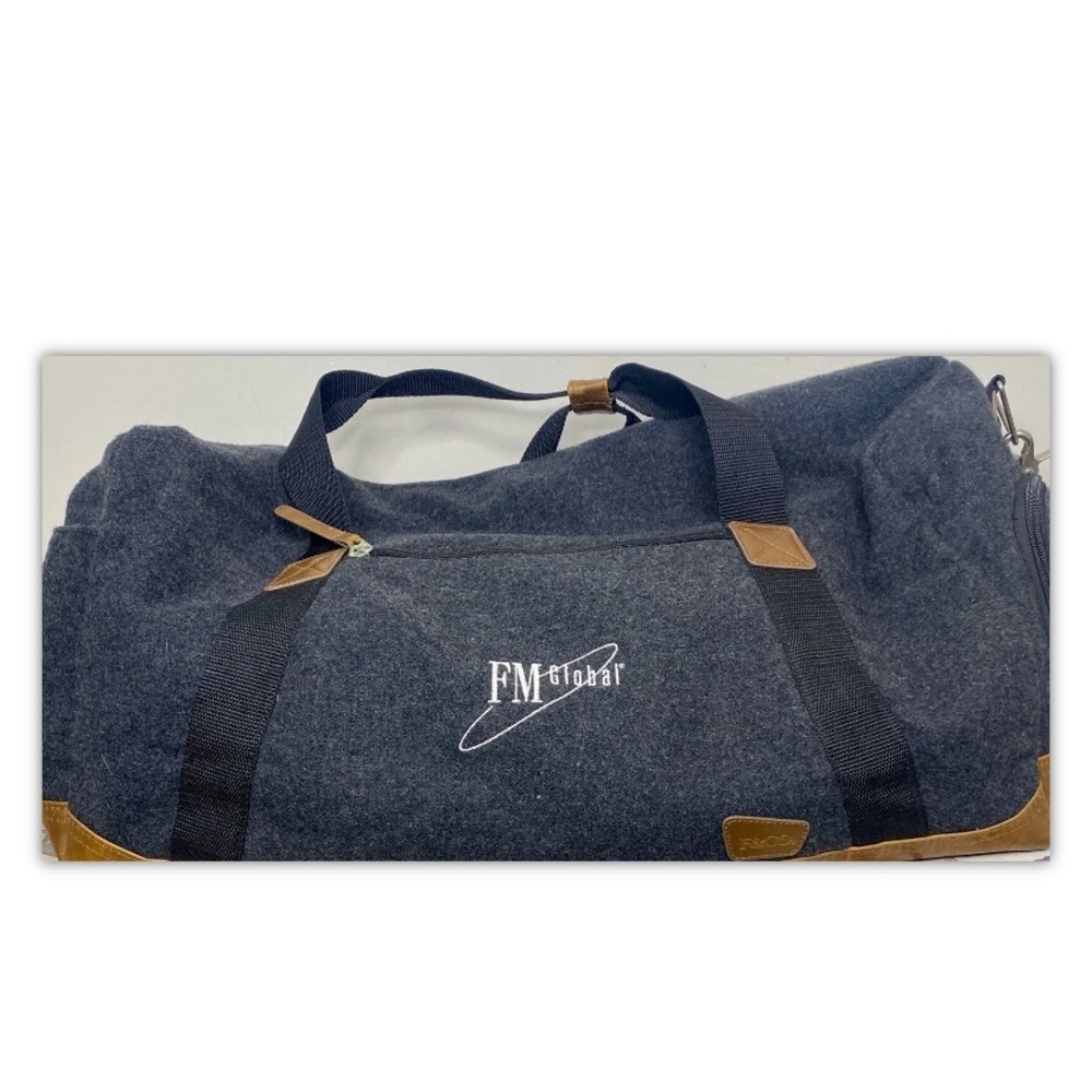 Field & Co. Fleece Large Duffel Bag Gym Bag Gray Brown Zip Top Adjustable Straps